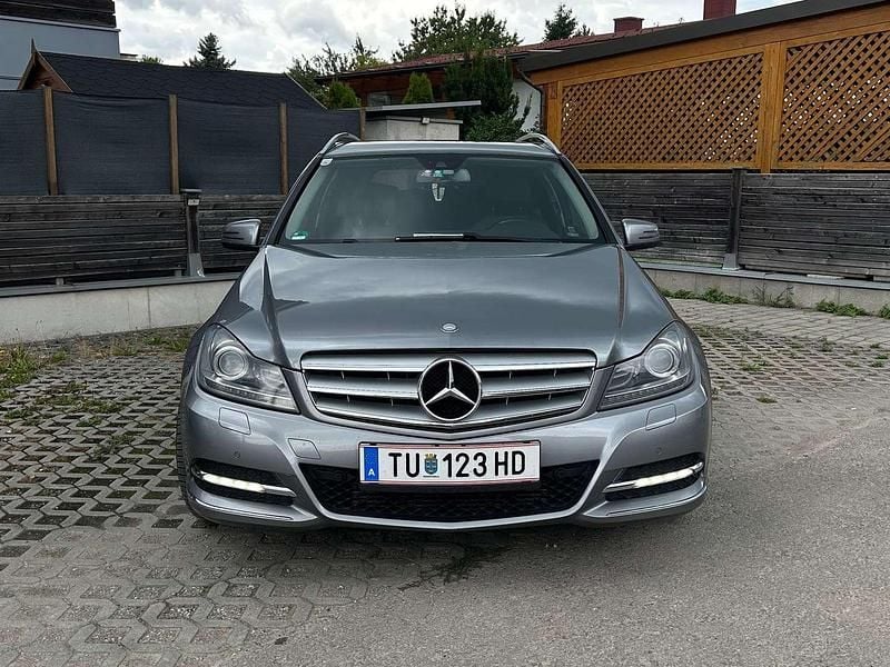 Gebraucht Mercedes C220 170 PS (125 kW) 2014 Silber Kombi