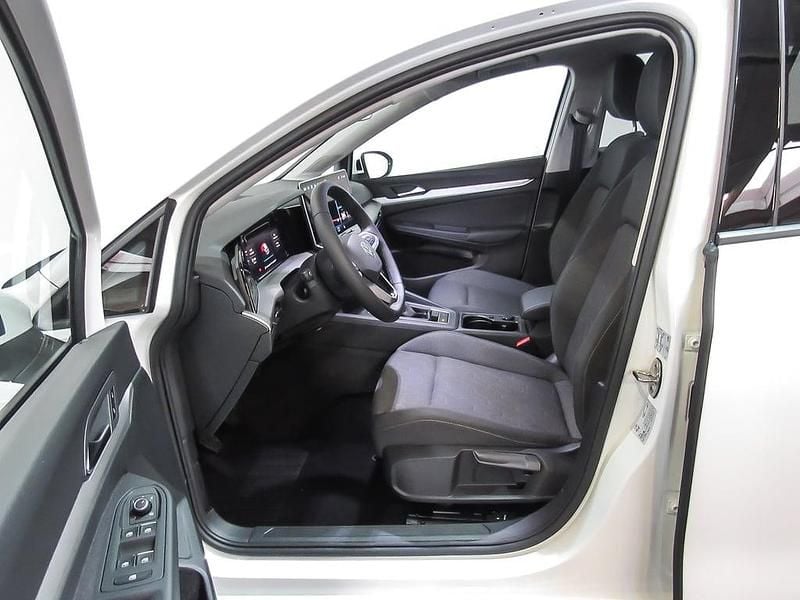 Gebraucht VW Golf VIII Life 115 PS (84 kW) 2025 Weiss  normal Limousine