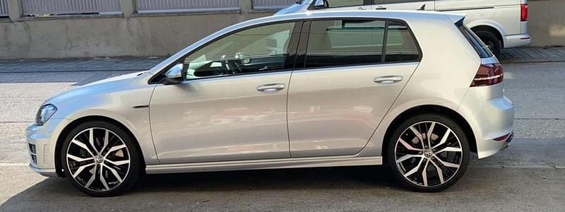 Grau Gebraucht 2016 VW Golf VII R Kleinwagen | € 26.000 (Fairer Preis) - Bild 1/4