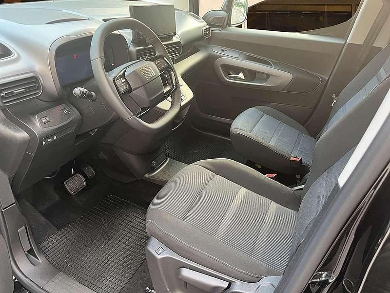 Neu Fiat Doblò S 131 PS (96 kW) 2025 Schwarz Van / Kleinbus