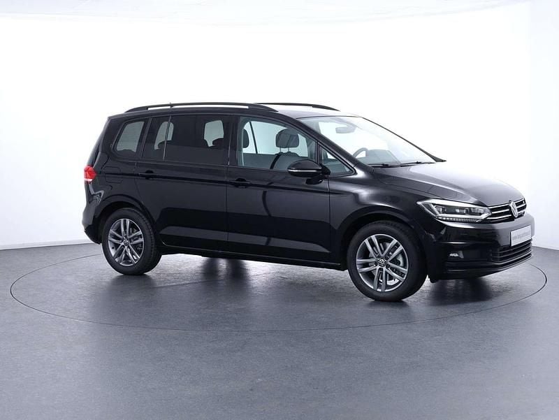 Neu VW Touran 150 PS (110 kW) 2025 Schwarz  metallic Van / Kleinbus