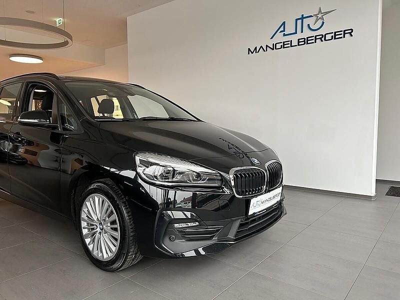 Gebraucht BMW 216 Gran Tourer Sport Line 109 PS (80 kW) 2019 Saphirschwarz Van / Kleinbus