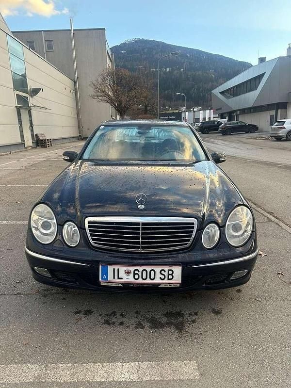 Gebraucht Mercedes E200 Avantgarde 163 PS (119 kW) 2003 Blau Limousine