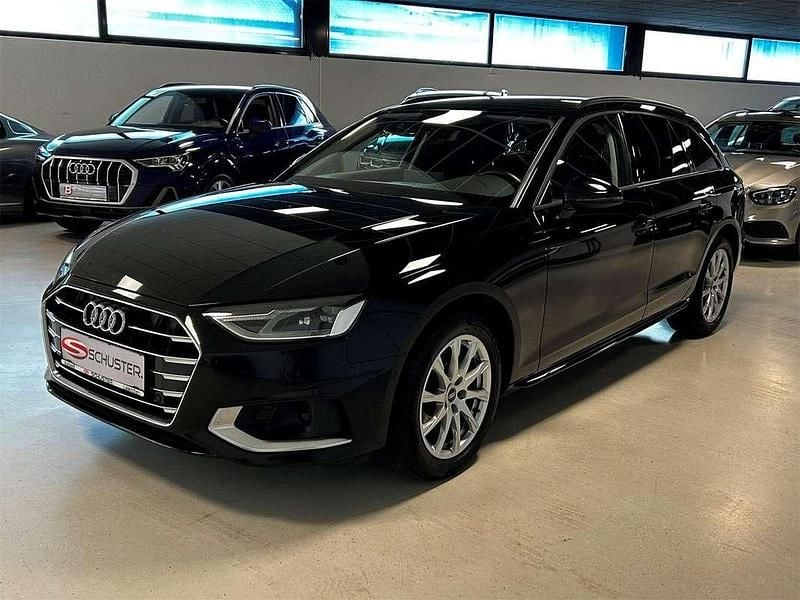 Gebraucht Audi A4 Comfort 163 PS (119 kW) 2022 Schwarz Kombi