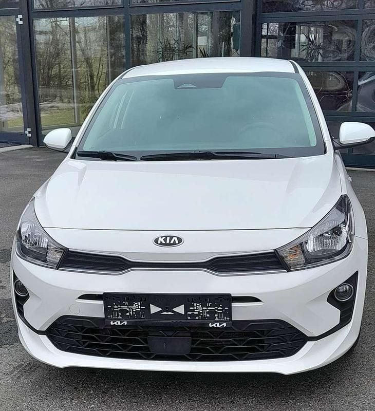 Gebraucht Kia Rio 84 PS (61 kW) 2021 Weiß Limousine