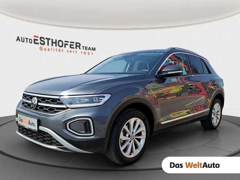 Grau Gebraucht 2024 VW T-Roc Style SUV | € 27.798 (Superpreis) - Bild 1/4