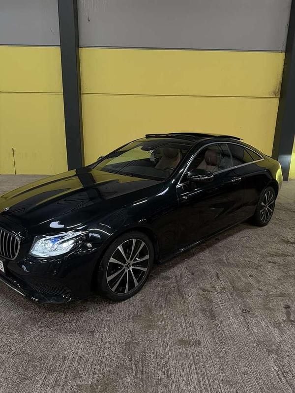 Gebraucht Mercedes E220 194 PS (142 kW) 2019 Coupé