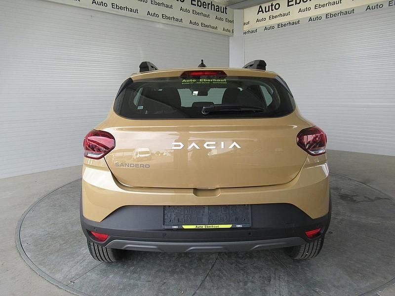 Neu Dacia Sandero Expression 91 PS (66 kW) 2025 Beige Kleinwagen