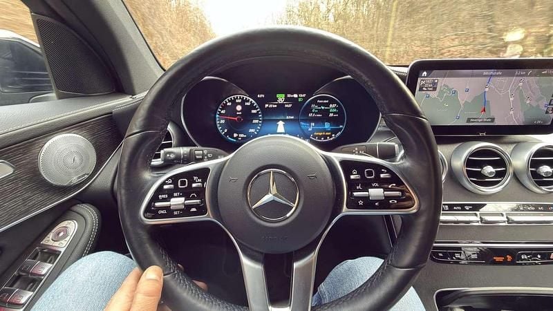 Gebraucht Mercedes GLC300e 211 PS (155 kW) 2020 Schwarz SUV