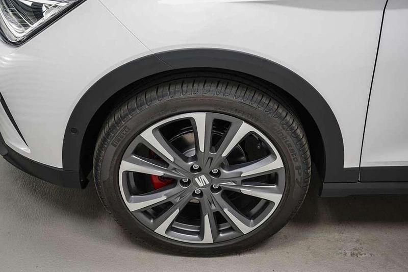 Neu Seat Arona FR 150 PS (110 kW) 2025 Weiß SUV