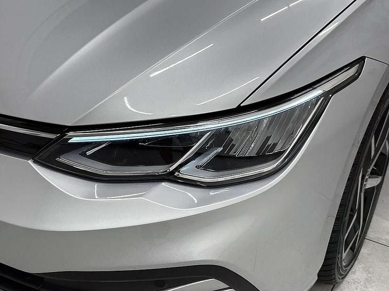 Gebraucht VW Golf VIII R 116 PS (85 kW) 2023 Silber Kombi