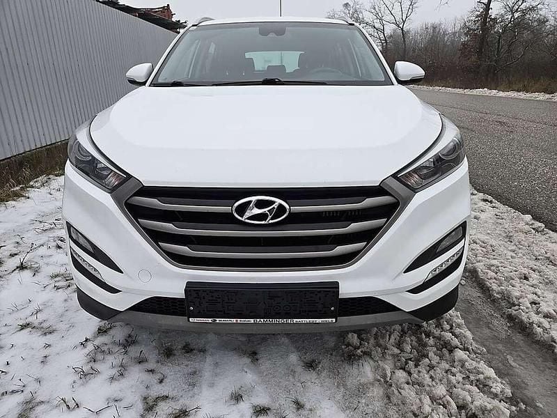 Gebraucht Hyundai Tucson Edition 136 PS (100 kW) 2017 Weiß SUV