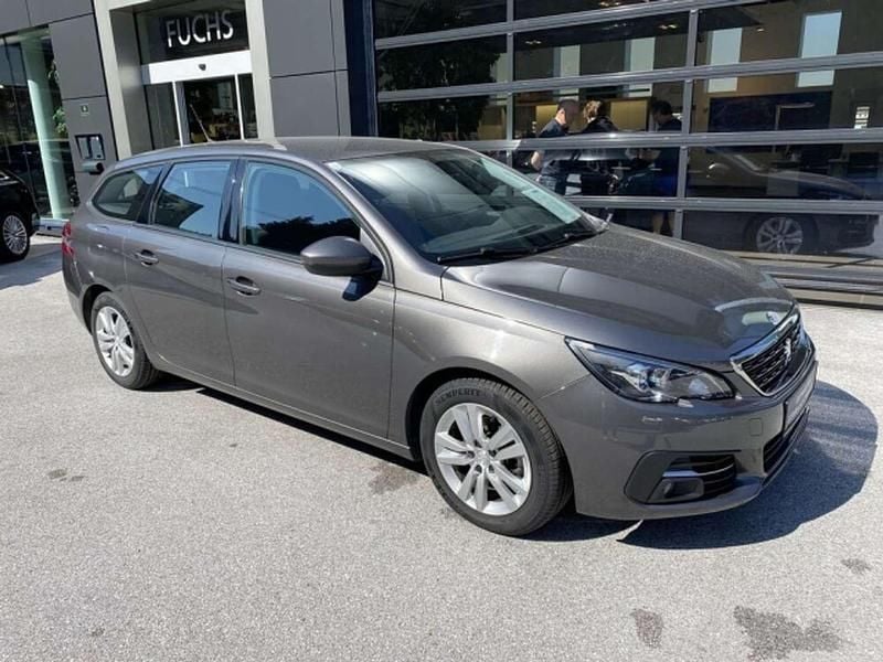 Gebraucht Peugeot 308 SW Style 131 PS (96 kW) 2021 Grau Kombi