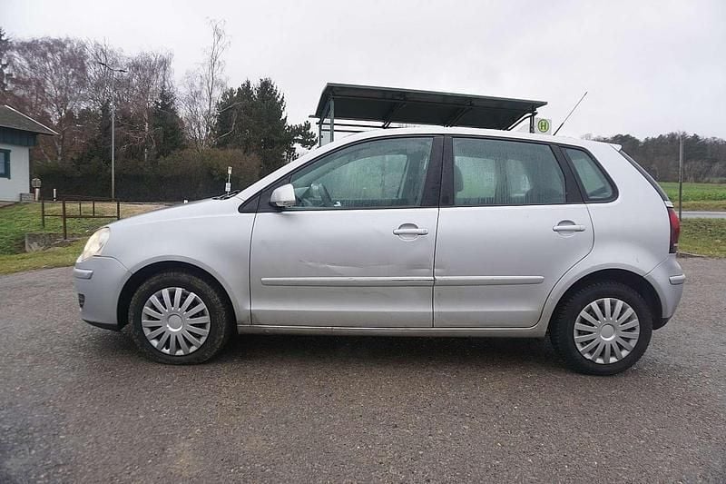 Gebraucht VW Polo Family 69 PS (50 kW) 2007 Grau Limousine