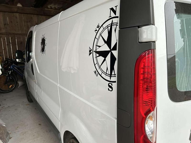 Gebraucht Opel Vivaro 114 PS (83 kW) 2010 Weiß Van / Kleinbus