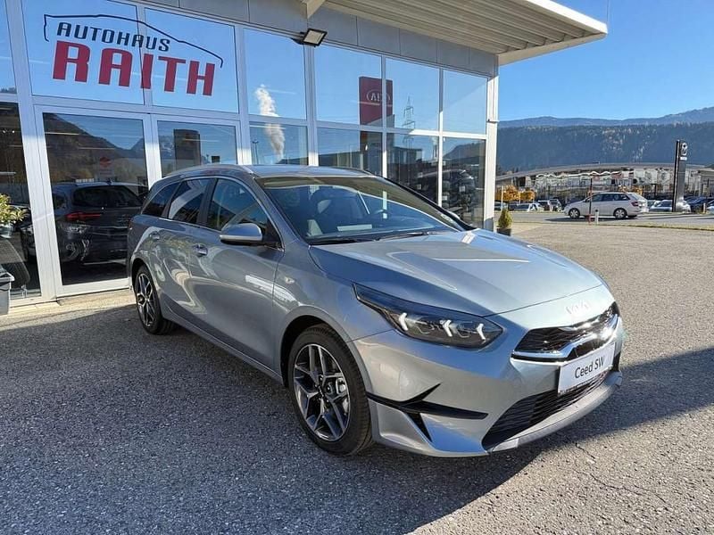 Neu Kia Ceed Silver 101 PS (74 kW) 2025 Kleinwagen