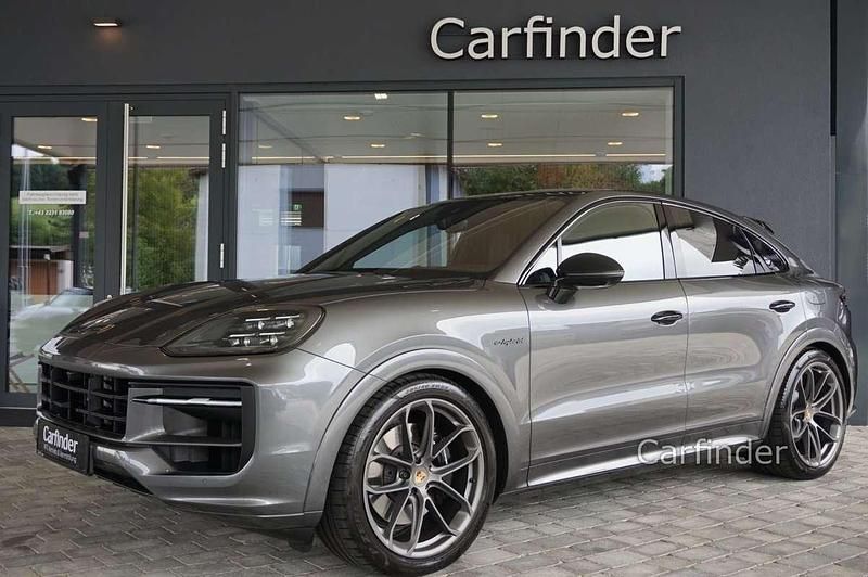 Gebraucht Porsche Cayenne 470 PS (345 kW) 2024 Grau SUV