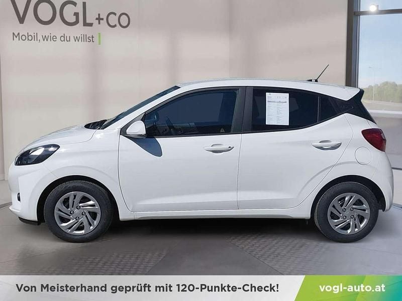 Gebraucht Hyundai i10 67 PS (49 kW) 2024 Weiß Kleinwagen