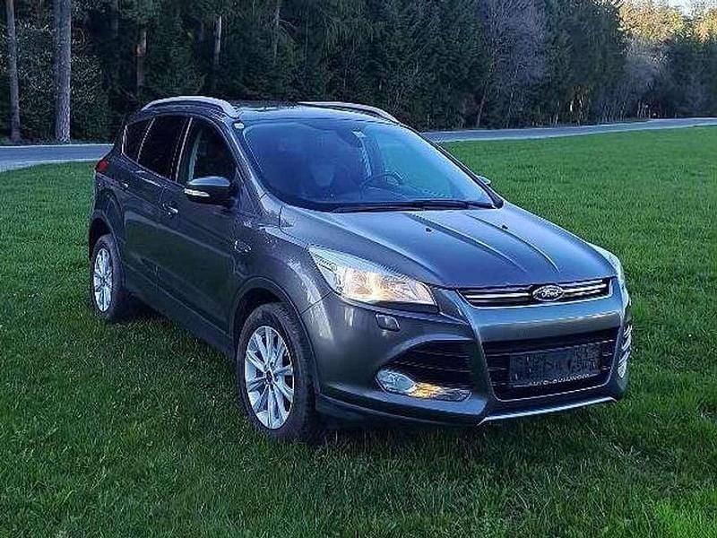 Gebraucht Ford Kuga Titanium 150 PS (110 kW) 2015 Silber SUV