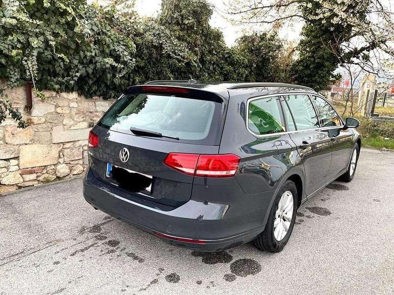 Gebraucht VW Passat 150 PS (110 kW) 2018 Grau Kombi