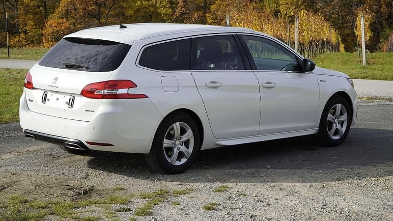 Gebraucht Peugeot 308 SW GT-line 131 PS (96 kW) 2019 Weiß Kombi