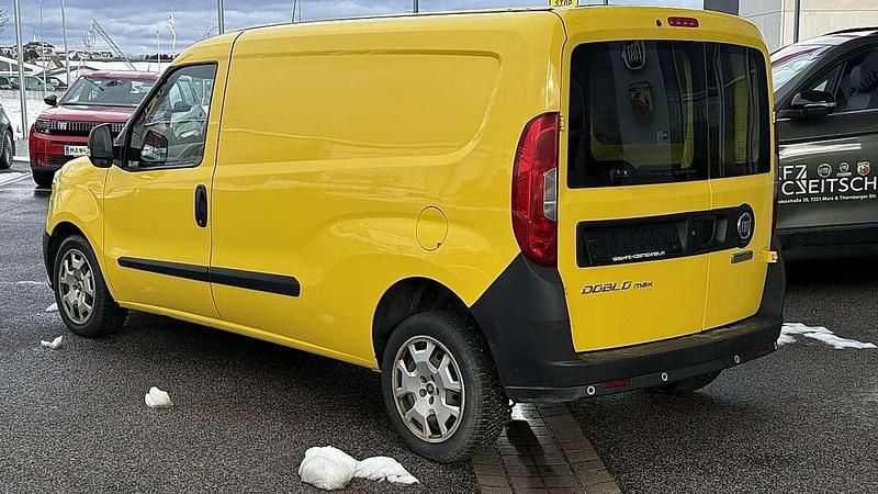 Gebraucht Fiat Doblò 95 PS (69 kW) 2018 Gelb Van / Kleinbus