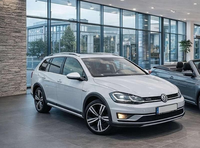 Weiß Gebraucht 2017 VW Golf VII Kombi | € 16.499 (Guter Preis) - Bild 1/4
