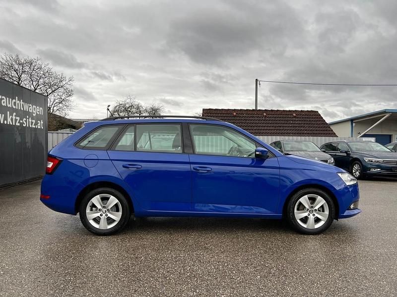Gebraucht Skoda Fabia Ambition 95 PS (69 kW) 2021 Blau Kombi