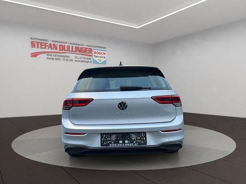 Gebraucht VW Golf VIII Life 116 PS (85 kW) 2022 Limousine