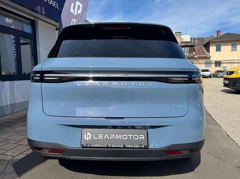 Neu Leapmotor B10 160 kW (218 PS) 2025 SUV