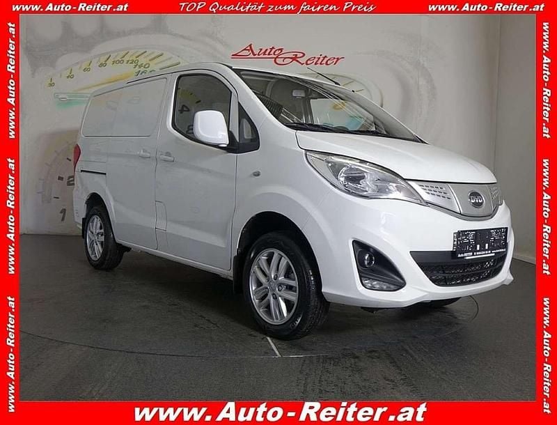 Gebraucht BYD ETP3 100 kW (136 PS) 2024 Weiß Van
