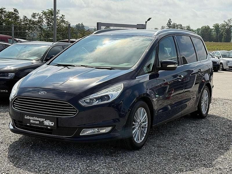 Blau Gebraucht 2016 Ford Galaxy Titanium Van / Kleinbus | € 12.490 (Teuer) - Bild 1/4