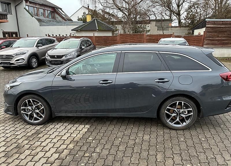 Gebraucht Kia Ceed Sportswagon Gold 140 PS (102 kW) 2025 Kombi
