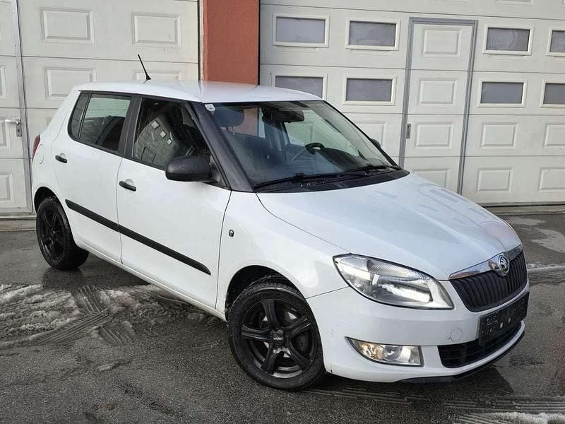 Gebraucht Skoda Fabia Active 75 PS (55 kW) 2014 Weiß Limousine