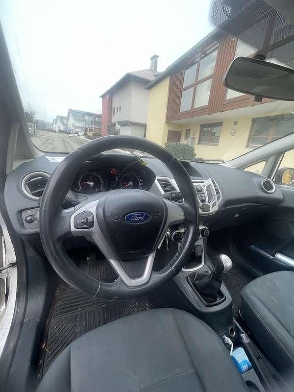 Gebraucht Ford Fiesta 60 PS (44 kW) 2010 Limousine