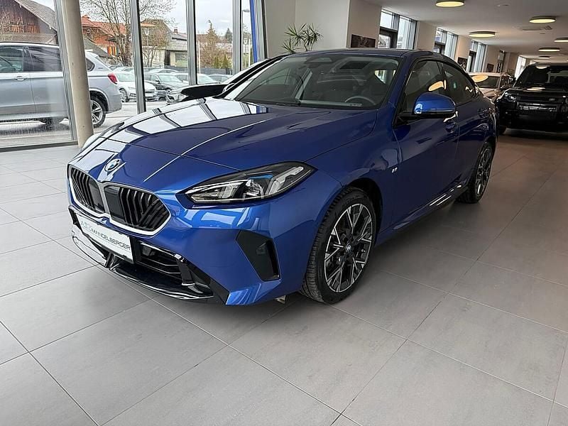 Gebraucht BMW 218 M Sport 150 PS (110 kW) 2025 Portimao blau metallic Coupé