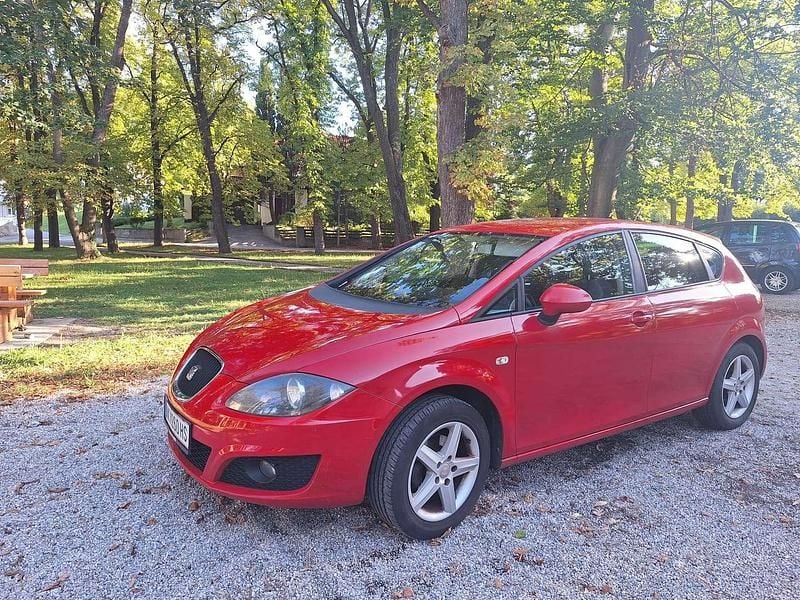 Gebraucht Seat Leon 86 PS (63 kW) 2011 Rot Limousine