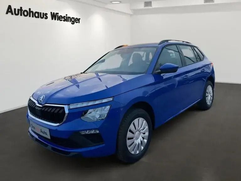 Mittelblau normal Gebraucht 2024 Skoda Kamiq Essence SUV | € 25.190 (Guter Preis) - Bild 1/4