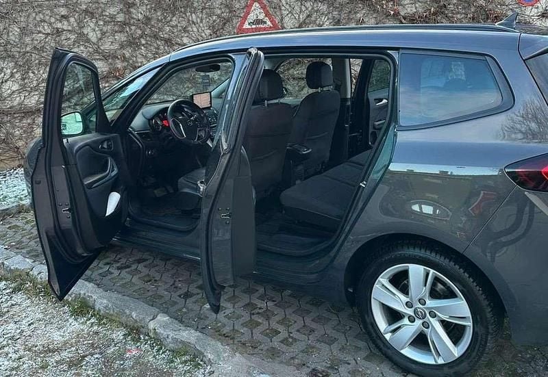 Gebraucht Opel Zafira Tourer Edition 140 PS (102 kW) 2015 Grau Van / Kleinbus