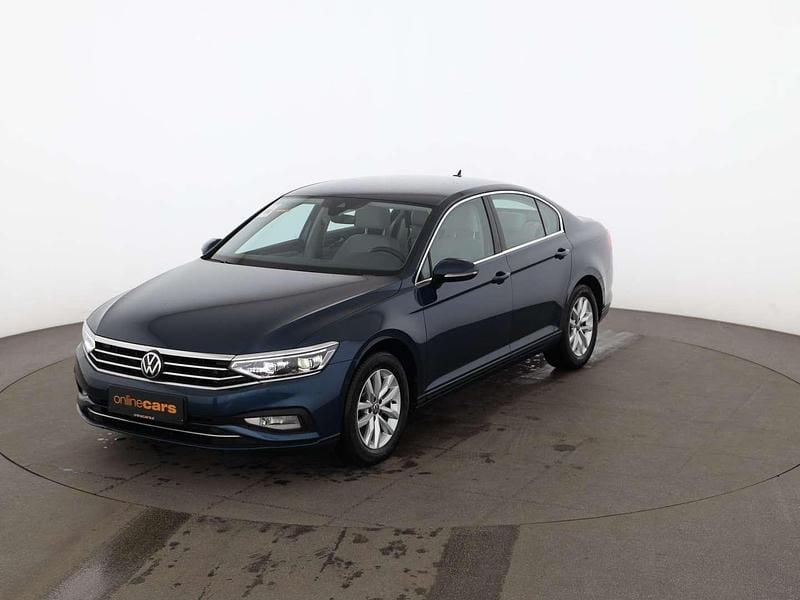 Gebraucht VW Passat Business 150 PS (110 kW) 2021 Blau Limousine