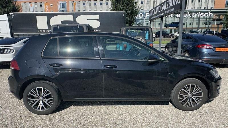 Gebraucht VW Golf VII Comfortline 110 PS (80 kW) 2016 Schwarz Limousine