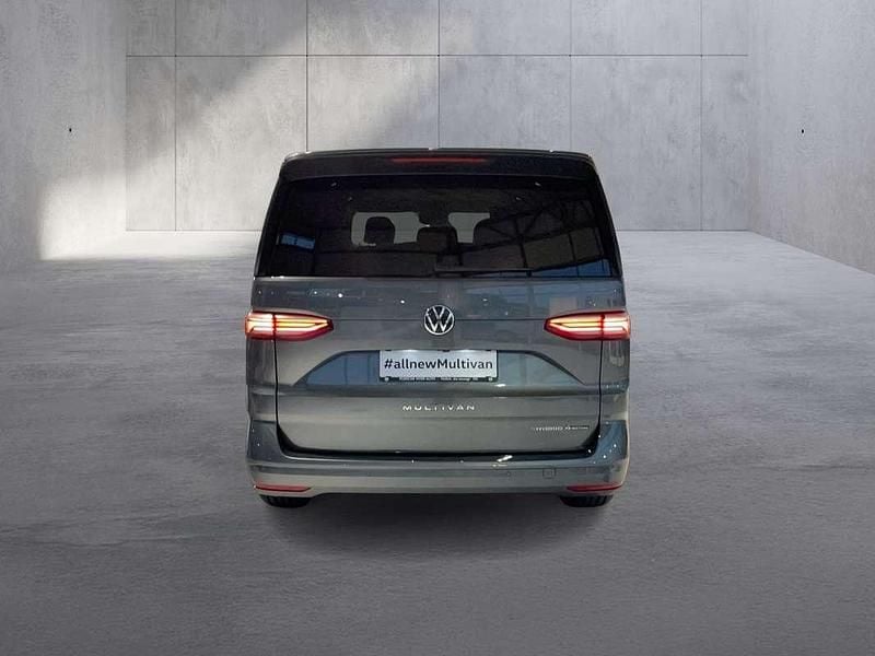 Neu VW Multivan Business 245 PS (180 kW) 2025 Grau Van