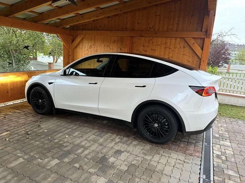 Gebraucht 2023 Tesla Model Y SUV | € 31.900 (Fairer Preis) - Bild 1/4