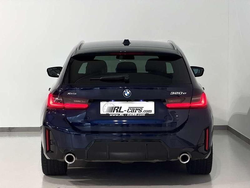 Gebraucht BMW 320 M Sport 204 PS (150 kW) 2022 Blau Kombi
