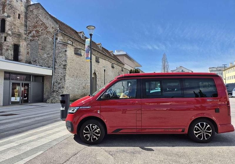 Gebraucht VW California California 150 PS (110 kW) 2023 Rot Van