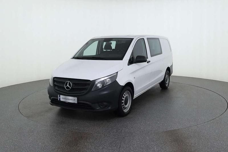Weiß Gebraucht 2023 Mercedes Vito Van | € 38.388 (Fairer Preis) - Bild 1/4