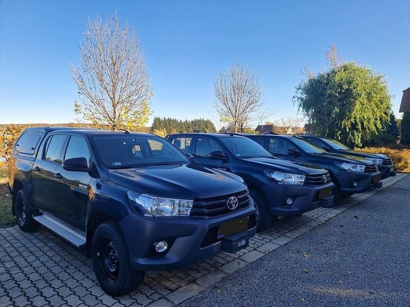 Grün Gebraucht 2019 Toyota HiLux Abholung | € 27.700 (Fairer Preis) - Bild 1/1