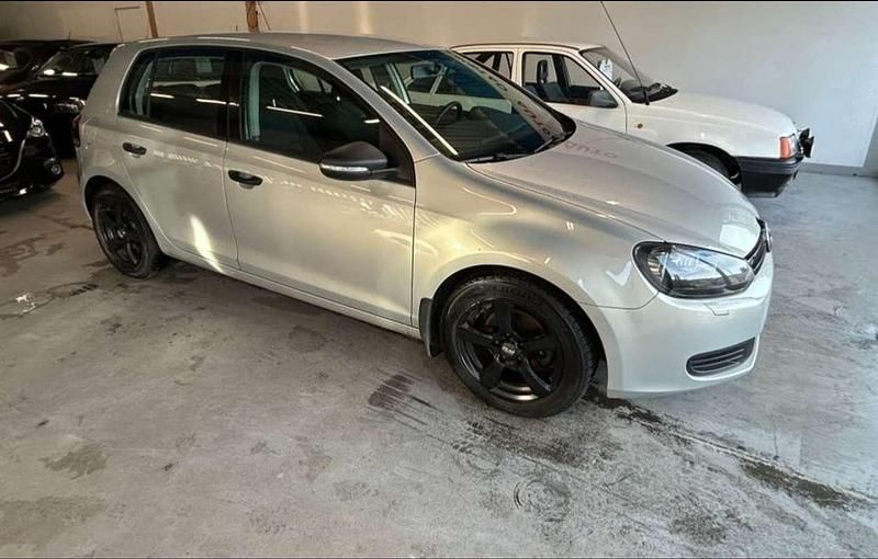 Gebraucht VW Golf VI Trendline 90 PS (66 kW) 2010 Kleinwagen