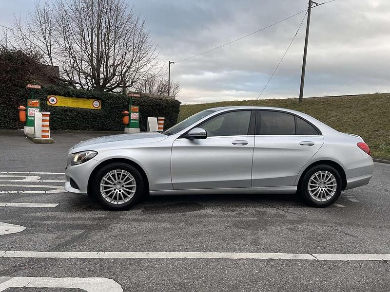Gebraucht Mercedes C180 116 PS (85 kW) 2015 Limousine