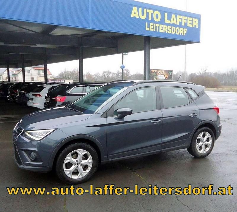 Grau Gebraucht 2020 Seat Arona Style SUV | € 9.250 - Bild 1/4